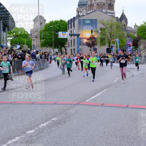 25.04.2026 - Das Zehntel Tim E. http://msf.ph/oto/9576094 25.04.2026 10:55:44 Ziel 5226, 5229, 5257, 5513, 5576, 5741, 5790, 5872, 5978, 6010, 6014, 6025, 6074, 6093, 6224, 6385, 6429, 6886, 6939, 6946, 7267, 7288, 7801, 7803, 7827, 7835, 7903, 8007 meine-sportfotos.de