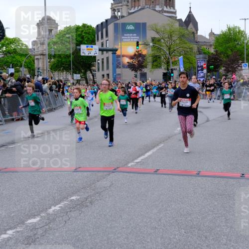 25.04.2026 - Das Zehntel Tim E. http://msf.ph/oto/9576097 25.04.2026 10:55:46 Ziel 5226, 5229, 5257, 5319, 5322, 5325, 5326, 5342, 5513, 5576, 5741, 5790, 5872, 5978, 6010, 6014, 6025, 6074, 6093, 6224, 6385, 6429, 6663, 6886, 6939, 6946, 7267, 7288, 7468, 7702, 7712, 7715, 7801, 7803, 7827, 7903, 8007 meine-sportfotos.de