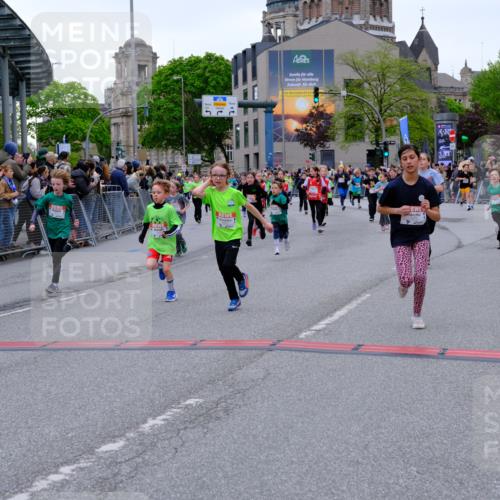 25.04.2026 - Das Zehntel Tim E. http://msf.ph/oto/9576100 25.04.2026 10:55:46 Ziel 5226, 5229, 5257, 5319, 5322, 5325, 5326, 5342, 5513, 5576, 5741, 5790, 5872, 5978, 6010, 6014, 6025, 6074, 6093, 6224, 6385, 6429, 6663, 6886, 6939, 6946, 7267, 7288, 7468, 7702, 7712, 7715, 7801, 7803, 7827, 7903, 8007 meine-sportfotos.de