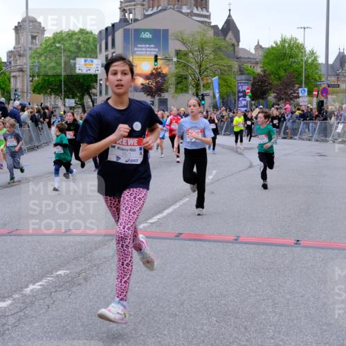 25.04.2026 - Das Zehntel Tim E. http://msf.ph/oto/9576108 25.04.2026 10:55:47 Ziel 5226, 5229, 5257, 5319, 5322, 5325, 5326, 5342, 5513, 5576, 5741, 5872, 5978, 6010, 6014, 6025, 6074, 6093, 6224, 6385, 6429, 6663, 6886, 6939, 6989, 7005, 7250, 7267, 7288, 7468, 7702, 7712, 7715, 7801, 7803, 7827, 7903, 8007 meine-sportfotos.de