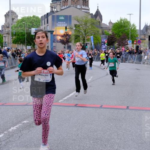 25.04.2026 - Das Zehntel Tim E. http://msf.ph/oto/9576109 25.04.2026 10:55:47 Ziel 5226, 5229, 5257, 5319, 5322, 5325, 5326, 5342, 5513, 5576, 5741, 5872, 5978, 6010, 6014, 6025, 6074, 6093, 6224, 6385, 6429, 6663, 6886, 6939, 6989, 7005, 7250, 7267, 7288, 7468, 7702, 7712, 7715, 7801, 7803, 7827, 7903, 8007 meine-sportfotos.de