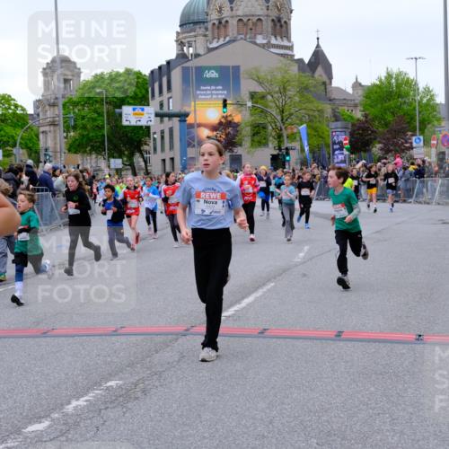 25.04.2026 - Das Zehntel Tim E. http://msf.ph/oto/9576110 25.04.2026 10:55:48 Ziel 5226, 5229, 5257, 5319, 5322, 5325, 5326, 5342, 5513, 5576, 5741, 5872, 5978, 6014, 6025, 6074, 6093, 6189, 6224, 6385, 6429, 6663, 6886, 6989, 7005, 7250, 7267, 7288, 7319, 7468, 7702, 7712, 7715, 7801, 7803, 7827, 7903, 8007 meine-sportfotos.de