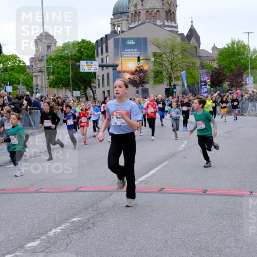 25.04.2026 - Das Zehntel Tim E. http://msf.ph/oto/9576111 25.04.2026 10:55:48 Ziel 5226, 5229, 5257, 5319, 5322, 5325, 5326, 5342, 5513, 5576, 5741, 5872, 5978, 6014, 6025, 6074, 6093, 6189, 6224, 6385, 6429, 6663, 6886, 6989, 7005, 7250, 7267, 7288, 7319, 7468, 7702, 7712, 7715, 7801, 7803, 7827, 7903, 8007 meine-sportfotos.de