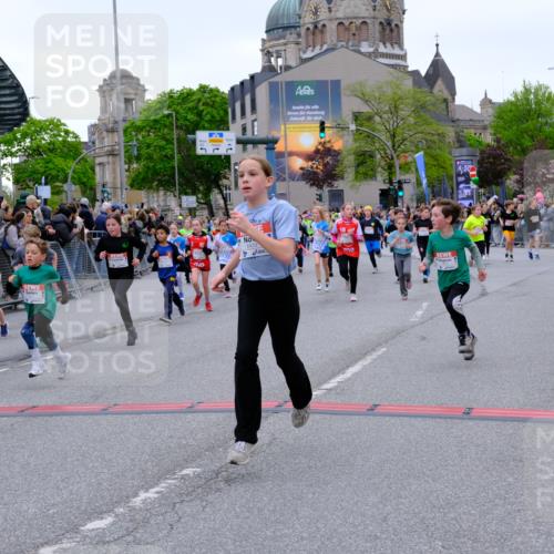 25.04.2026 - Das Zehntel Tim E. http://msf.ph/oto/9576112 25.04.2026 10:55:48 Ziel 5226, 5229, 5257, 5319, 5322, 5325, 5326, 5342, 5513, 5576, 5741, 5872, 5978, 6014, 6025, 6074, 6093, 6189, 6224, 6385, 6429, 6663, 6886, 6989, 7005, 7250, 7267, 7288, 7319, 7468, 7702, 7712, 7715, 7801, 7803, 7827, 7903, 8007 meine-sportfotos.de