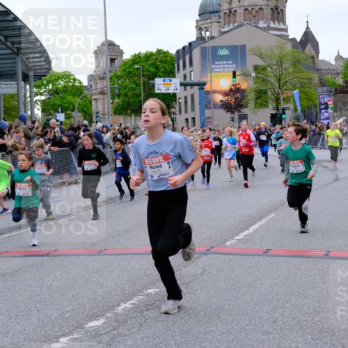 25.04.2026 - Das Zehntel Tim E. http://msf.ph/oto/9576114 25.04.2026 10:55:48 Ziel 5226, 5229, 5257, 5319, 5322, 5325, 5326, 5342, 5513, 5576, 5741, 5872, 5978, 6014, 6025, 6074, 6093, 6189, 6224, 6385, 6429, 6663, 6886, 6989, 7005, 7250, 7267, 7288, 7319, 7468, 7702, 7712, 7715, 7801, 7803, 7827, 7903, 8007 meine-sportfotos.de