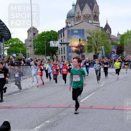 25.04.2026 - Das Zehntel Tim E. http://msf.ph/oto/9576116 25.04.2026 10:55:49 Ziel 5226, 5229, 5257, 5319, 5322, 5325, 5326, 5342, 5507, 5511, 5513, 5576, 5741, 5872, 5978, 6014, 6074, 6093, 6189, 6224, 6385, 6429, 6663, 6713, 6886, 6989, 7005, 7131, 7250, 7267, 7288, 7319, 7468, 7592, 7702, 7712, 7715, 7801, 7803, 7827, 7903, 8007 meine-sportfotos.de