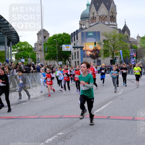 25.04.2026 - Das Zehntel Tim E. http://msf.ph/oto/9576117 25.04.2026 10:55:49 Ziel 5226, 5229, 5257, 5319, 5322, 5325, 5326, 5342, 5507, 5511, 5513, 5576, 5741, 5872, 5978, 6014, 6074, 6093, 6189, 6224, 6385, 6429, 6663, 6713, 6886, 6989, 7005, 7131, 7250, 7267, 7288, 7319, 7468, 7592, 7702, 7712, 7715, 7801, 7803, 7827, 7903, 8007 meine-sportfotos.de