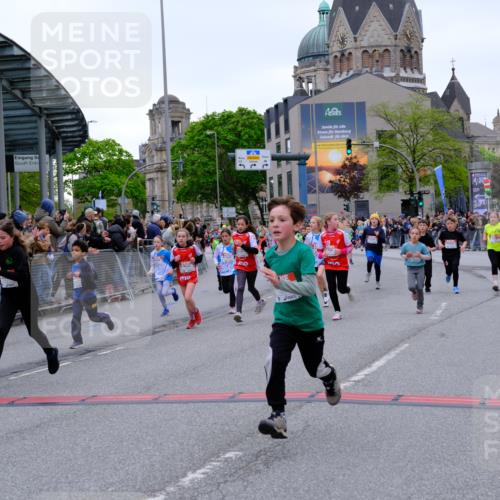 25.04.2026 - Das Zehntel Tim E. http://msf.ph/oto/9576118 25.04.2026 10:55:49 Ziel 5226, 5229, 5257, 5319, 5322, 5325, 5326, 5342, 5507, 5511, 5513, 5576, 5741, 5872, 5978, 6014, 6074, 6093, 6189, 6224, 6385, 6429, 6663, 6713, 6886, 6989, 7005, 7131, 7250, 7267, 7288, 7319, 7468, 7592, 7702, 7712, 7715, 7801, 7803, 7827, 7903, 8007 meine-sportfotos.de