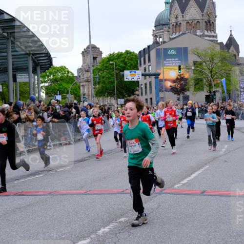 25.04.2026 - Das Zehntel Tim E. http://msf.ph/oto/9576119 25.04.2026 10:55:49 Ziel 5226, 5229, 5257, 5319, 5322, 5325, 5326, 5342, 5507, 5511, 5513, 5576, 5741, 5872, 5978, 6014, 6074, 6093, 6189, 6224, 6385, 6429, 6663, 6713, 6886, 6989, 7005, 7131, 7250, 7267, 7288, 7319, 7468, 7592, 7702, 7712, 7715, 7801, 7803, 7827, 7903, 8007 meine-sportfotos.de