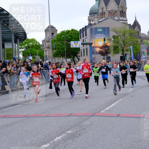 25.04.2026 - Das Zehntel Tim E. http://msf.ph/oto/9576124 25.04.2026 10:55:49 Ziel 5226, 5229, 5257, 5319, 5322, 5325, 5326, 5342, 5507, 5511, 5513, 5576, 5741, 5872, 5978, 6014, 6074, 6093, 6189, 6224, 6385, 6429, 6663, 6713, 6886, 6989, 7005, 7131, 7250, 7267, 7288, 7319, 7468, 7592, 7702, 7712, 7715, 7801, 7803, 7827, 7903, 8007 meine-sportfotos.de