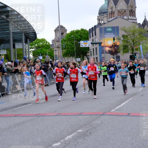 25.04.2026 - Das Zehntel Tim E. http://msf.ph/oto/9576126 25.04.2026 10:55:50 Ziel 5226, 5229, 5257, 5319, 5322, 5325, 5326, 5342, 5495, 5505, 5507, 5511, 5513, 5576, 5644, 5741, 5872, 6014, 6093, 6189, 6224, 6385, 6429, 6663, 6713, 6989, 7005, 7131, 7250, 7267, 7288, 7319, 7468, 7592, 7702, 7712, 7715, 7801, 7803, 7827 meine-sportfotos.de