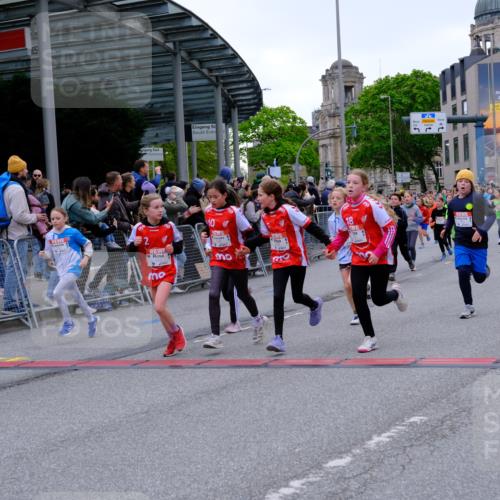 25.04.2026 - Das Zehntel Tim E. http://msf.ph/oto/9576135 25.04.2026 10:55:51 Ziel 5257, 5319, 5322, 5325, 5326, 5342, 5495, 5505, 5507, 5511, 5513, 5576, 5644, 6011, 6013, 6014, 6031, 6093, 6189, 6224, 6385, 6429, 6663, 6713, 6989, 7005, 7131, 7250, 7267, 7288, 7319, 7368, 7369, 7468, 7592, 7702, 7712, 7715, 7801, 7803, 7827 meine-sportfotos.de