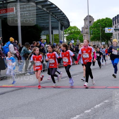25.04.2026 - Das Zehntel Tim E. http://msf.ph/oto/9576137 25.04.2026 10:55:51 Ziel 5257, 5319, 5322, 5325, 5326, 5342, 5495, 5505, 5507, 5511, 5513, 5576, 5644, 6011, 6013, 6014, 6031, 6093, 6189, 6224, 6385, 6429, 6663, 6713, 6989, 7005, 7131, 7250, 7267, 7288, 7319, 7368, 7369, 7468, 7592, 7702, 7712, 7715, 7801, 7803, 7827 meine-sportfotos.de