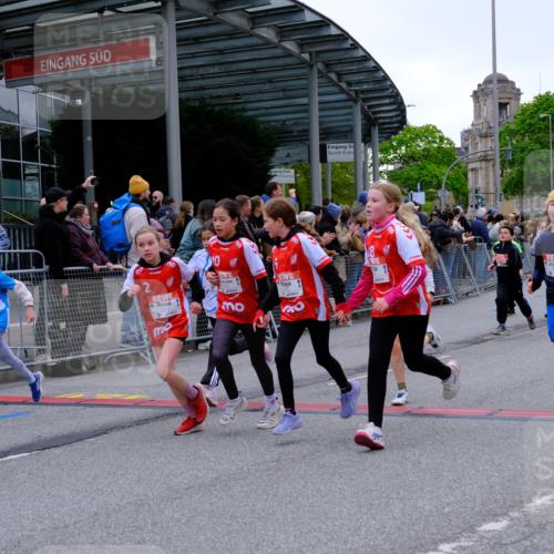 25.04.2026 - Das Zehntel Tim E. http://msf.ph/oto/9576141 25.04.2026 10:55:51 Ziel 5257, 5319, 5322, 5325, 5326, 5342, 5495, 5505, 5507, 5511, 5513, 5576, 5644, 6011, 6013, 6014, 6031, 6093, 6189, 6224, 6385, 6429, 6663, 6713, 6989, 7005, 7131, 7250, 7267, 7288, 7319, 7368, 7369, 7468, 7592, 7702, 7712, 7715, 7801, 7803, 7827 meine-sportfotos.de