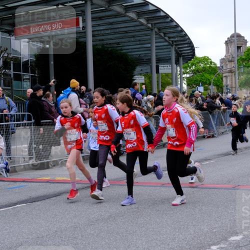 25.04.2026 - Das Zehntel Tim E. http://msf.ph/oto/9576142 25.04.2026 10:55:51 Ziel 5257, 5319, 5322, 5325, 5326, 5342, 5495, 5505, 5507, 5511, 5513, 5576, 5644, 6011, 6013, 6014, 6031, 6093, 6189, 6224, 6385, 6429, 6663, 6713, 6989, 7005, 7131, 7250, 7267, 7288, 7319, 7368, 7369, 7468, 7592, 7702, 7712, 7715, 7801, 7803, 7827 meine-sportfotos.de