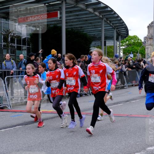 25.04.2026 - Das Zehntel Tim E. http://msf.ph/oto/9576144 25.04.2026 10:55:51 Ziel 5257, 5319, 5322, 5325, 5326, 5342, 5495, 5505, 5507, 5511, 5513, 5576, 5644, 6011, 6013, 6014, 6031, 6093, 6189, 6224, 6385, 6429, 6663, 6713, 6989, 7005, 7131, 7250, 7267, 7288, 7319, 7368, 7369, 7468, 7592, 7702, 7712, 7715, 7801, 7803, 7827 meine-sportfotos.de