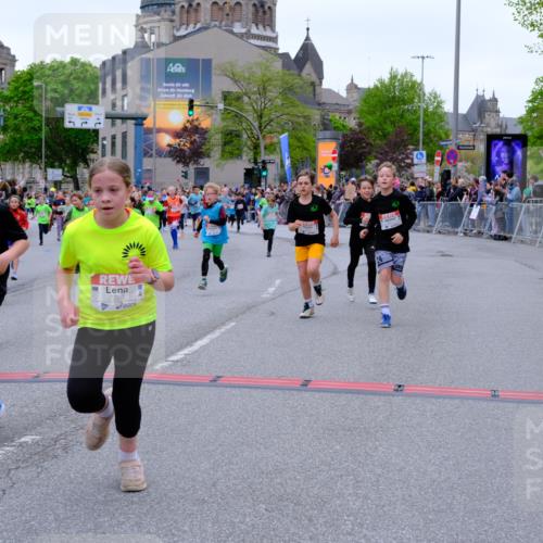 25.04.2026 - Das Zehntel Tim E. http://msf.ph/oto/9576152 25.04.2026 10:55:53 Ziel 5257, 5270, 5319, 5322, 5325, 5326, 5342, 5495, 5505, 5507, 5511, 5513, 5576, 5644, 6011, 6013, 6031, 6189, 6224, 6429, 6663, 6713, 6989, 7005, 7131, 7250, 7267, 7288, 7309, 7310, 7317, 7319, 7368, 7369, 7468, 7592, 7702, 7712, 7715, 7801, 7803, 7827, 7878 meine-sportfotos.de