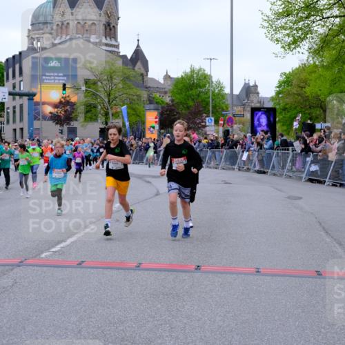 25.04.2026 - Das Zehntel Tim E. http://msf.ph/oto/9576153 25.04.2026 10:55:54 Ziel 5080, 5270, 5319, 5322, 5325, 5326, 5342, 5495, 5505, 5507, 5511, 5513, 5644, 5870, 6011, 6013, 6031, 6189, 6224, 6429, 6663, 6705, 6713, 6989, 7005, 7131, 7250, 7266, 7288, 7309, 7310, 7317, 7319, 7368, 7369, 7389, 7468, 7592, 7638, 7702, 7712, 7715, 7801, 7803, 7827, 7842, 7878, 8066 meine-sportfotos.de