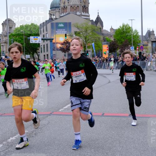 25.04.2026 - Das Zehntel Tim E. http://msf.ph/oto/9576166 25.04.2026 10:55:55 Ziel 5080, 5270, 5319, 5322, 5325, 5326, 5342, 5495, 5505, 5507, 5511, 5513, 5644, 5646, 5870, 6011, 6013, 6031, 6189, 6224, 6663, 6702, 6705, 6713, 6989, 7005, 7074, 7131, 7250, 7266, 7288, 7309, 7310, 7317, 7319, 7368, 7369, 7389, 7468, 7592, 7638, 7702, 7712, 7715, 7801, 7803, 7821, 7842, 7878, 8012, 8066 meine-sportfotos.de
