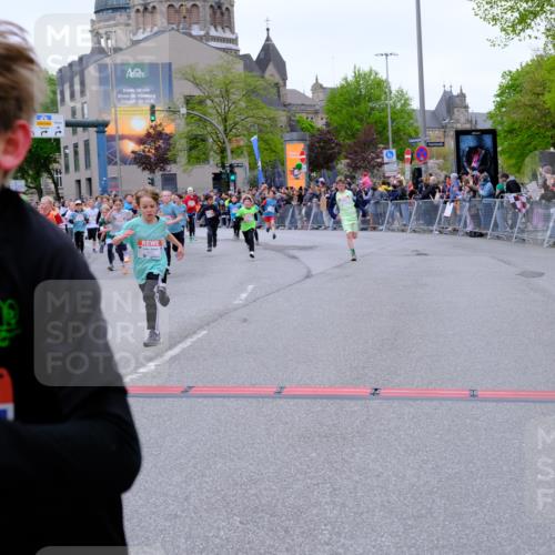 25.04.2026 - Das Zehntel Tim E. http://msf.ph/oto/9576167 25.04.2026 10:55:56 Ziel 5080, 5270, 5319, 5322, 5325, 5326, 5342, 5495, 5505, 5507, 5511, 5513, 5585, 5644, 5646, 5870, 6011, 6013, 6031, 6189, 6224, 6663, 6702, 6705, 6713, 6989, 7005, 7074, 7131, 7250, 7266, 7288, 7309, 7310, 7317, 7319, 7368, 7369, 7389, 7468, 7592, 7638, 7702, 7712, 7715, 7821, 7842, 7878, 8012, 8066 meine-sportfotos.de