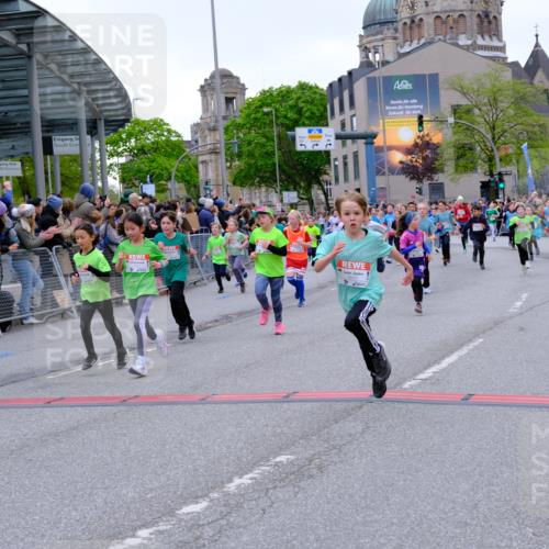 25.04.2026 - Das Zehntel Tim E. http://msf.ph/oto/9576172 25.04.2026 10:55:56 Ziel 5080, 5270, 5319, 5322, 5325, 5326, 5342, 5495, 5505, 5507, 5511, 5513, 5585, 5644, 5646, 5870, 6011, 6013, 6031, 6189, 6224, 6663, 6702, 6705, 6713, 6989, 7005, 7074, 7131, 7250, 7266, 7288, 7309, 7310, 7317, 7319, 7368, 7369, 7389, 7468, 7592, 7638, 7702, 7712, 7715, 7821, 7842, 7878, 8012, 8066 meine-sportfotos.de