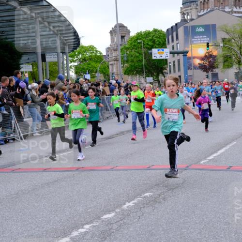 25.04.2026 - Das Zehntel Tim E. http://msf.ph/oto/9576173 25.04.2026 10:55:57 Ziel 5080, 5270, 5319, 5322, 5325, 5326, 5342, 5495, 5505, 5507, 5511, 5585, 5644, 5646, 5692, 5711, 5870, 6011, 6013, 6031, 6189, 6663, 6702, 6705, 6713, 6989, 7005, 7074, 7131, 7250, 7266, 7309, 7310, 7317, 7319, 7368, 7369, 7389, 7468, 7592, 7638, 7702, 7712, 7715, 7821, 7842, 7878, 8012, 8066 meine-sportfotos.de