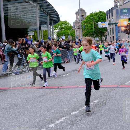 25.04.2026 - Das Zehntel Tim E. http://msf.ph/oto/9576176 25.04.2026 10:55:57 Ziel 5080, 5270, 5319, 5322, 5325, 5326, 5342, 5495, 5505, 5507, 5511, 5585, 5644, 5646, 5692, 5711, 5870, 6011, 6013, 6031, 6189, 6663, 6702, 6705, 6713, 6989, 7005, 7074, 7131, 7250, 7266, 7309, 7310, 7317, 7319, 7368, 7369, 7389, 7468, 7592, 7638, 7702, 7712, 7715, 7821, 7842, 7878, 8012, 8066 meine-sportfotos.de