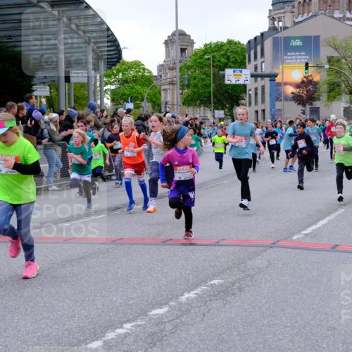 25.04.2026 - Das Zehntel Tim E. http://msf.ph/oto/9576183 25.04.2026 10:55:58 Ziel 5080, 5156, 5270, 5319, 5322, 5325, 5326, 5495, 5505, 5507, 5511, 5585, 5644, 5646, 5692, 5711, 5870, 6011, 6013, 6031, 6189, 6475, 6663, 6702, 6705, 6713, 6918, 6989, 7005, 7074, 7131, 7203, 7226, 7250, 7266, 7309, 7310, 7317, 7319, 7368, 7369, 7389, 7468, 7555, 7592, 7638, 7702, 7712, 7715, 7821, 7842, 7878, 8012, 8066 meine-sportfotos.de