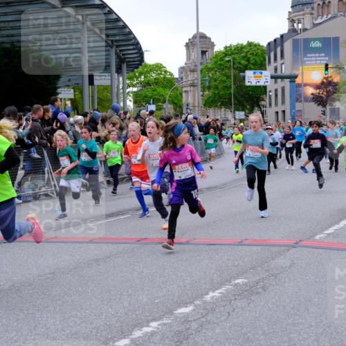 25.04.2026 - Das Zehntel Tim E. http://msf.ph/oto/9576185 25.04.2026 10:55:59 Ziel 5080, 5156, 5161, 5270, 5495, 5505, 5507, 5511, 5585, 5644, 5646, 5692, 5711, 5870, 6011, 6013, 6031, 6189, 6475, 6702, 6705, 6713, 6842, 6875, 6918, 6989, 7005, 7074, 7131, 7203, 7226, 7250, 7266, 7309, 7310, 7317, 7319, 7368, 7369, 7389, 7498, 7552, 7555, 7592, 7638, 7821, 7842, 7878, 8012, 8028, 8066 meine-sportfotos.de