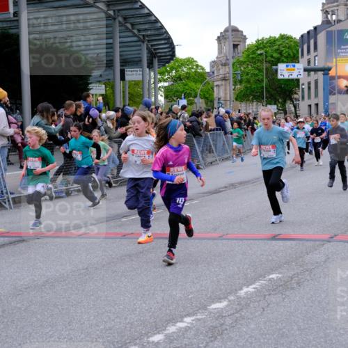 25.04.2026 - Das Zehntel Tim E. http://msf.ph/oto/9576188 25.04.2026 10:55:59 Ziel 5080, 5156, 5161, 5270, 5495, 5505, 5507, 5511, 5585, 5644, 5646, 5692, 5711, 5870, 6011, 6013, 6031, 6189, 6475, 6702, 6705, 6713, 6842, 6875, 6918, 6989, 7005, 7074, 7131, 7203, 7226, 7250, 7266, 7309, 7310, 7317, 7319, 7368, 7369, 7389, 7498, 7552, 7555, 7592, 7638, 7821, 7842, 7878, 8012, 8028, 8066 meine-sportfotos.de