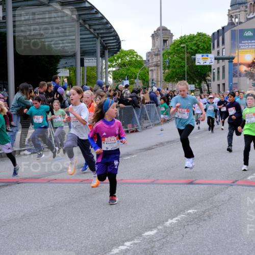 25.04.2026 - Das Zehntel Tim E. http://msf.ph/oto/9576189 25.04.2026 10:55:59 Ziel 5080, 5156, 5161, 5270, 5495, 5505, 5507, 5511, 5585, 5644, 5646, 5692, 5711, 5870, 6011, 6013, 6031, 6189, 6475, 6702, 6705, 6713, 6842, 6875, 6918, 6989, 7005, 7074, 7131, 7203, 7226, 7250, 7266, 7309, 7310, 7317, 7319, 7368, 7369, 7389, 7498, 7552, 7555, 7592, 7638, 7821, 7842, 7878, 8012, 8028, 8066 meine-sportfotos.de