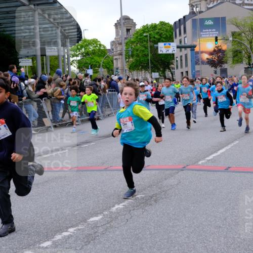 25.04.2026 - Das Zehntel Tim E. http://msf.ph/oto/9576194 25.04.2026 10:56:01 Ziel 5080, 5156, 5161, 5167, 5270, 5412, 5495, 5505, 5507, 5511, 5585, 5644, 5646, 5692, 5711, 5783, 5784, 5870, 6011, 6013, 6031, 6475, 6702, 6705, 6713, 6842, 6875, 6918, 7074, 7131, 7203, 7226, 7266, 7309, 7310, 7317, 7368, 7369, 7389, 7498, 7552, 7555, 7592, 7638, 7821, 7842, 7878, 7943, 8012, 8028, 8066 meine-sportfotos.de