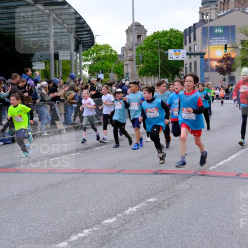 25.04.2026 - Das Zehntel Tim E. http://msf.ph/oto/9576202 25.04.2026 10:56:02 Ziel 5080, 5156, 5161, 5167, 5270, 5412, 5495, 5505, 5585, 5644, 5646, 5692, 5711, 5783, 5784, 5870, 5896, 6011, 6013, 6031, 6475, 6506, 6702, 6705, 6842, 6875, 6918, 7074, 7203, 7226, 7266, 7309, 7310, 7317, 7368, 7369, 7389, 7498, 7552, 7555, 7638, 7821, 7842, 7878, 7943, 8012, 8028, 8066 meine-sportfotos.de