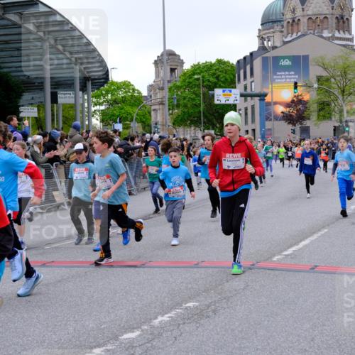 25.04.2026 - Das Zehntel Tim E. http://msf.ph/oto/9576209 25.04.2026 10:56:03 Ziel 5080, 5156, 5161, 5167, 5270, 5412, 5426, 5449, 5585, 5646, 5692, 5711, 5783, 5784, 5870, 5896, 6011, 6013, 6031, 6475, 6506, 6702, 6705, 6735, 6761, 6842, 6875, 6918, 7074, 7203, 7226, 7266, 7309, 7310, 7317, 7363, 7368, 7369, 7389, 7498, 7508, 7552, 7555, 7638, 7818, 7821, 7842, 7878, 7943, 7978, 8012, 8028, 8066 meine-sportfotos.de