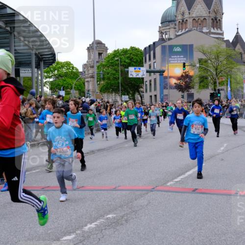 25.04.2026 - Das Zehntel Tim E. http://msf.ph/oto/9576212 25.04.2026 10:56:04 Ziel 5017, 5080, 5156, 5161, 5167, 5270, 5412, 5426, 5449, 5585, 5646, 5692, 5711, 5783, 5784, 5870, 5896, 5904, 6164, 6293, 6307, 6475, 6506, 6702, 6705, 6735, 6761, 6842, 6875, 6918, 7074, 7203, 7226, 7266, 7309, 7310, 7317, 7326, 7363, 7389, 7498, 7508, 7552, 7555, 7638, 7818, 7821, 7842, 7878, 7943, 7978, 8012, 8028, 8066 meine-sportfotos.de
