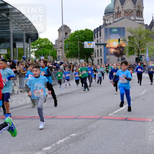 25.04.2026 - Das Zehntel Tim E. http://msf.ph/oto/9576213 25.04.2026 10:56:04 Ziel 5017, 5080, 5156, 5161, 5167, 5270, 5412, 5426, 5449, 5585, 5646, 5692, 5711, 5783, 5784, 5870, 5896, 5904, 6164, 6293, 6307, 6475, 6506, 6702, 6705, 6735, 6761, 6842, 6875, 6918, 7074, 7203, 7226, 7266, 7309, 7310, 7317, 7326, 7363, 7389, 7498, 7508, 7552, 7555, 7638, 7818, 7821, 7842, 7878, 7943, 7978, 8012, 8028, 8066 meine-sportfotos.de