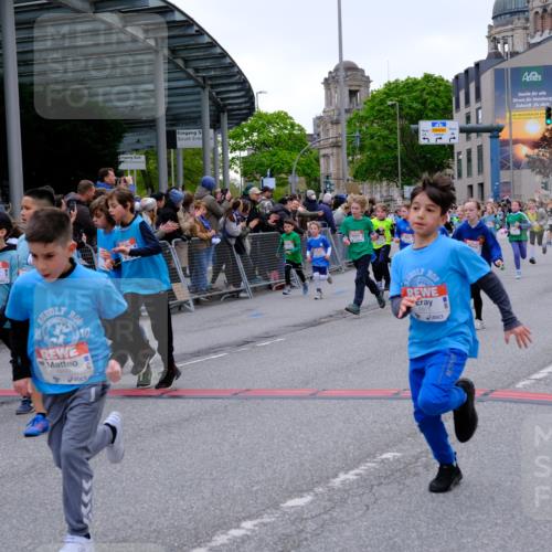 25.04.2026 - Das Zehntel Tim E. http://msf.ph/oto/9576220 25.04.2026 10:56:05 Ziel 5017, 5080, 5156, 5161, 5167, 5270, 5412, 5426, 5449, 5585, 5646, 5692, 5711, 5783, 5784, 5870, 5896, 5904, 6085, 6164, 6293, 6307, 6475, 6506, 6702, 6705, 6735, 6761, 6842, 6875, 6918, 6980, 7074, 7203, 7226, 7266, 7326, 7363, 7389, 7498, 7508, 7552, 7555, 7605, 7632, 7638, 7818, 7821, 7842, 7878, 7943, 7978, 8012, 8028, 8066 meine-sportfotos.de