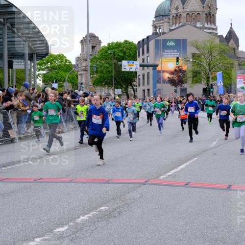 25.04.2026 - Das Zehntel Tim E. http://msf.ph/oto/9576224 25.04.2026 10:56:06 Ziel 5017, 5080, 5156, 5161, 5167, 5412, 5426, 5449, 5585, 5646, 5692, 5711, 5783, 5784, 5870, 5896, 5904, 6085, 6164, 6293, 6307, 6475, 6506, 6702, 6705, 6735, 6761, 6842, 6875, 6918, 6980, 7074, 7203, 7226, 7266, 7326, 7363, 7389, 7390, 7498, 7508, 7552, 7555, 7605, 7632, 7638, 7818, 7821, 7842, 7943, 7978, 8012, 8028, 8066 meine-sportfotos.de