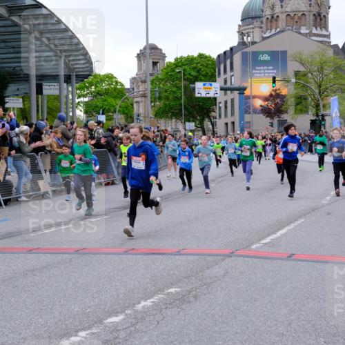 25.04.2026 - Das Zehntel Tim E. http://msf.ph/oto/9576226 25.04.2026 10:56:06 Ziel 5017, 5080, 5156, 5161, 5167, 5412, 5426, 5449, 5585, 5646, 5692, 5711, 5783, 5784, 5870, 5896, 5904, 6085, 6164, 6293, 6307, 6475, 6506, 6702, 6705, 6735, 6761, 6842, 6875, 6918, 6980, 7074, 7203, 7226, 7266, 7326, 7363, 7389, 7390, 7498, 7508, 7552, 7555, 7605, 7632, 7638, 7818, 7821, 7842, 7943, 7978, 8012, 8028, 8066 meine-sportfotos.de