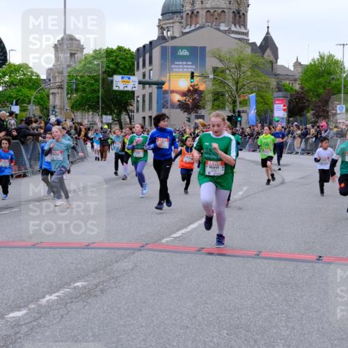 25.04.2026 - Das Zehntel Tim E. http://msf.ph/oto/9576233 25.04.2026 10:56:07 Ziel 5017, 5156, 5161, 5167, 5412, 5426, 5434, 5449, 5585, 5646, 5692, 5711, 5760, 5783, 5784, 5896, 5904, 6085, 6164, 6293, 6307, 6475, 6495, 6506, 6515, 6702, 6735, 6761, 6842, 6875, 6918, 6980, 7074, 7203, 7226, 7326, 7363, 7390, 7498, 7508, 7552, 7555, 7605, 7632, 7818, 7821, 7943, 7978, 8012, 8028 meine-sportfotos.de