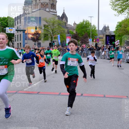 25.04.2026 - Das Zehntel Tim E. http://msf.ph/oto/9576240 25.04.2026 10:56:08 Ziel 5017, 5156, 5161, 5167, 5412, 5426, 5434, 5449, 5585, 5692, 5711, 5760, 5783, 5784, 5896, 5904, 6085, 6164, 6293, 6307, 6475, 6488, 6495, 6506, 6515, 6735, 6761, 6842, 6875, 6918, 6980, 7053, 7203, 7226, 7326, 7363, 7390, 7498, 7508, 7552, 7555, 7605, 7632, 7818, 7943, 7978, 8028 meine-sportfotos.de
