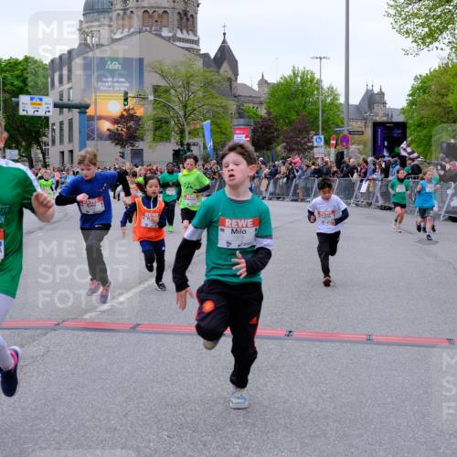 25.04.2026 - Das Zehntel Tim E. http://msf.ph/oto/9576241 25.04.2026 10:56:08 Ziel 5017, 5156, 5161, 5167, 5412, 5426, 5434, 5449, 5585, 5692, 5711, 5760, 5783, 5784, 5896, 5904, 6085, 6164, 6293, 6307, 6475, 6488, 6495, 6506, 6515, 6735, 6761, 6842, 6875, 6918, 6980, 7053, 7203, 7226, 7326, 7363, 7390, 7498, 7508, 7552, 7555, 7605, 7632, 7818, 7943, 7978, 8028 meine-sportfotos.de