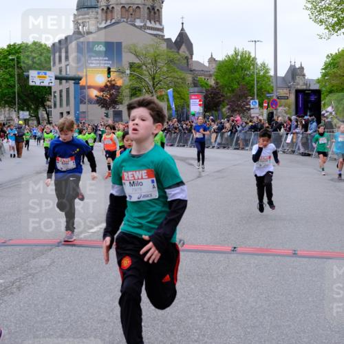 25.04.2026 - Das Zehntel Tim E. http://msf.ph/oto/9576243 25.04.2026 10:56:08 Ziel 5017, 5156, 5161, 5167, 5412, 5426, 5434, 5449, 5585, 5692, 5711, 5760, 5783, 5784, 5896, 5904, 6085, 6164, 6293, 6307, 6475, 6488, 6495, 6506, 6515, 6735, 6761, 6842, 6875, 6918, 6980, 7053, 7203, 7226, 7326, 7363, 7390, 7498, 7508, 7552, 7555, 7605, 7632, 7818, 7943, 7978, 8028 meine-sportfotos.de