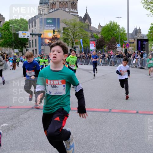 25.04.2026 - Das Zehntel Tim E. http://msf.ph/oto/9576244 25.04.2026 10:56:08 Ziel 5017, 5156, 5161, 5167, 5412, 5426, 5434, 5449, 5585, 5692, 5711, 5760, 5783, 5784, 5896, 5904, 6085, 6164, 6293, 6307, 6475, 6488, 6495, 6506, 6515, 6735, 6761, 6842, 6875, 6918, 6980, 7053, 7203, 7226, 7326, 7363, 7390, 7498, 7508, 7552, 7555, 7605, 7632, 7818, 7943, 7978, 8028 meine-sportfotos.de