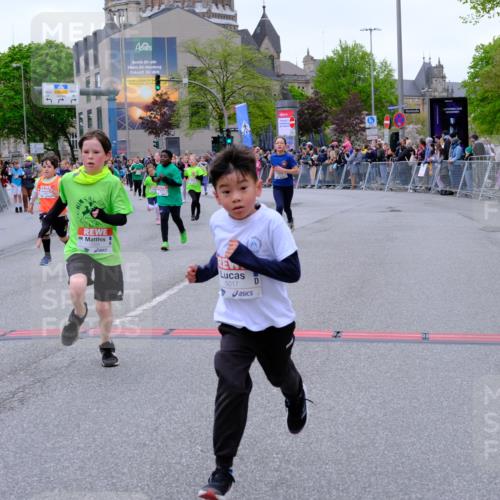 25.04.2026 - Das Zehntel Tim E. http://msf.ph/oto/9576252 25.04.2026 10:56:10 Ziel 5017, 5156, 5161, 5167, 5239, 5268, 5412, 5426, 5434, 5449, 5509, 5760, 5783, 5784, 5896, 5904, 6085, 6164, 6293, 6307, 6475, 6488, 6495, 6504, 6506, 6515, 6735, 6761, 6842, 6875, 6918, 6980, 7047, 7053, 7203, 7226, 7326, 7363, 7390, 7498, 7508, 7552, 7555, 7605, 7632, 7818, 7943, 7978, 8028, 8034 meine-sportfotos.de