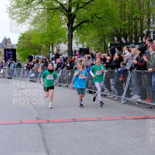 25.04.2026 - Das Zehntel Tim E. http://msf.ph/oto/9576255 25.04.2026 10:56:12 Ziel 5017, 5167, 5239, 5268, 5412, 5426, 5434, 5449, 5480, 5509, 5534, 5601, 5760, 5783, 5784, 5896, 5904, 6085, 6164, 6293, 6300, 6307, 6488, 6495, 6504, 6506, 6515, 6558, 6734, 6735, 6761, 6980, 7047, 7053, 7326, 7363, 7390, 7508, 7605, 7632, 7818, 7943, 7978, 8034, 8038 meine-sportfotos.de