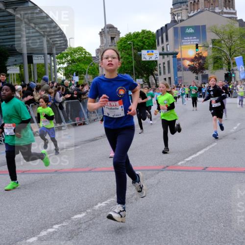 25.04.2026 - Das Zehntel Tim E. http://msf.ph/oto/9576264 25.04.2026 10:56:13 Ziel 5017, 5239, 5268, 5412, 5426, 5434, 5449, 5480, 5509, 5534, 5601, 5760, 5894, 5896, 5904, 6085, 6164, 6293, 6300, 6307, 6488, 6495, 6504, 6506, 6515, 6558, 6734, 6735, 6761, 6980, 7047, 7053, 7326, 7363, 7390, 7508, 7605, 7632, 7818, 7978, 8034, 8038 meine-sportfotos.de