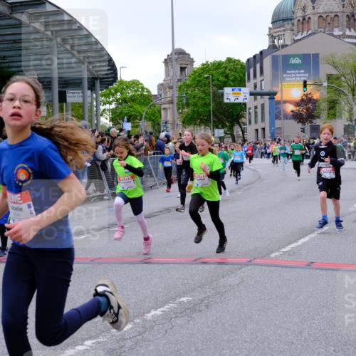 25.04.2026 - Das Zehntel Tim E. http://msf.ph/oto/9576266 25.04.2026 10:56:14 Ziel 5017, 5239, 5268, 5426, 5434, 5449, 5480, 5509, 5523, 5534, 5601, 5760, 5894, 5896, 5904, 5909, 6082, 6085, 6164, 6293, 6300, 6307, 6488, 6495, 6504, 6506, 6515, 6558, 6734, 6735, 6761, 6980, 7047, 7053, 7326, 7363, 7390, 7508, 7605, 7632, 7818, 7978, 8034, 8038 meine-sportfotos.de