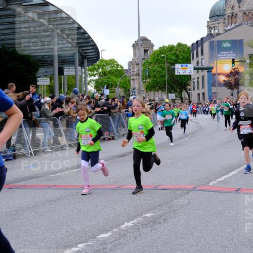25.04.2026 - Das Zehntel Tim E. http://msf.ph/oto/9576268 25.04.2026 10:56:14 Ziel 5017, 5239, 5268, 5426, 5434, 5449, 5480, 5509, 5523, 5534, 5601, 5760, 5894, 5896, 5904, 5909, 6082, 6085, 6164, 6293, 6300, 6307, 6488, 6495, 6504, 6506, 6515, 6558, 6734, 6735, 6761, 6980, 7047, 7053, 7326, 7363, 7390, 7508, 7605, 7632, 7818, 7978, 8034, 8038 meine-sportfotos.de