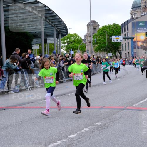 25.04.2026 - Das Zehntel Tim E. http://msf.ph/oto/9576270 25.04.2026 10:56:14 Ziel 5017, 5239, 5268, 5426, 5434, 5449, 5480, 5509, 5523, 5534, 5601, 5760, 5894, 5896, 5904, 5909, 6082, 6085, 6164, 6293, 6300, 6307, 6488, 6495, 6504, 6506, 6515, 6558, 6734, 6735, 6761, 6980, 7047, 7053, 7326, 7363, 7390, 7508, 7605, 7632, 7818, 7978, 8034, 8038 meine-sportfotos.de